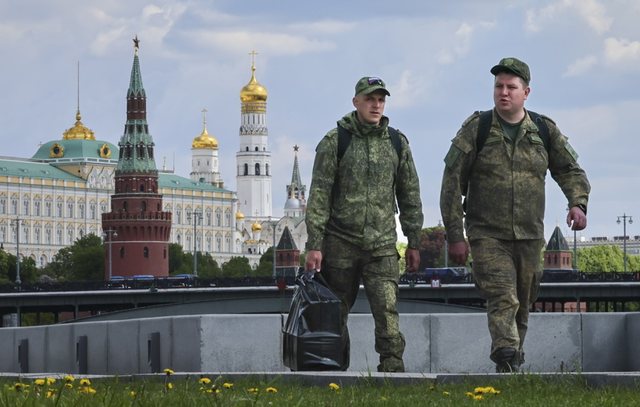 Putin firmos urdhrin e rekrutimit, 135 mijë të rinj thirren në ushtrinë ruse këtë vjeshtë