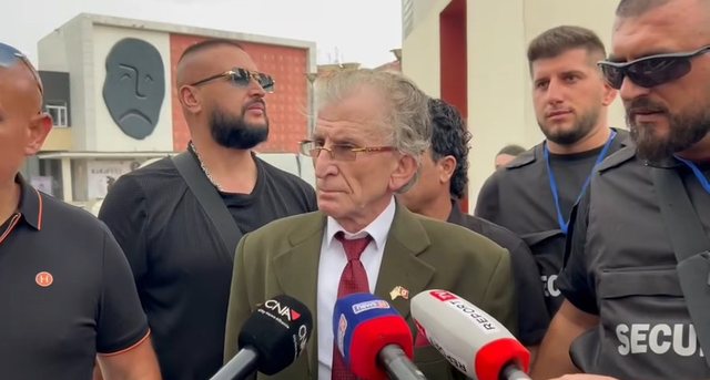 VIDEO/ Profesor Pilinçi i zhgënjyer me korçarët: Këta qenkan té trembur nga PeIeshi dhe Rama, i paska zënë gjumi i thellë!