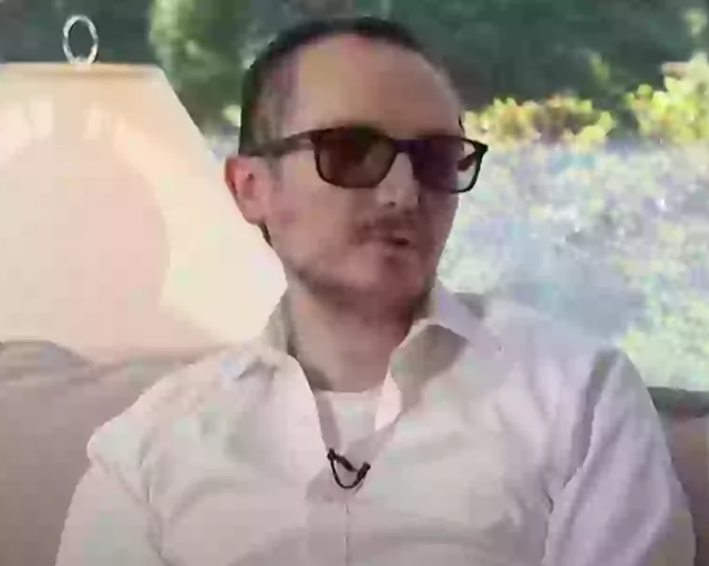 Operacioni i rrallë / Pas 20 vitesh verbëri, 34-vjeçari mund të shohë sërish përmes…dhëmbit të tij