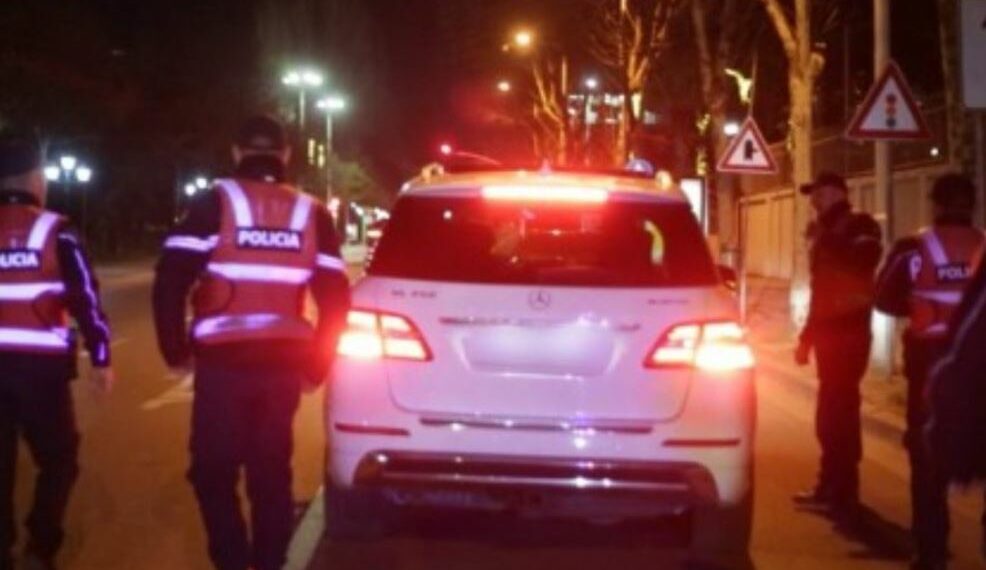 Çfarë ndodhi në Shkodër? Dy persona kërcënojnë me armë Forcat Shqiponja: Do t’ju haρim b arkun me ρ|umba