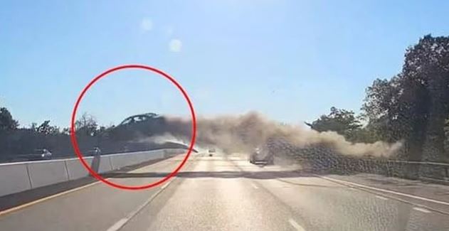 Pamje që të lënë pa fjalë/ Autostrada kthehet në një pistë garash, shoferi 70-vjeçar fluturon mbi gjashtë korsi