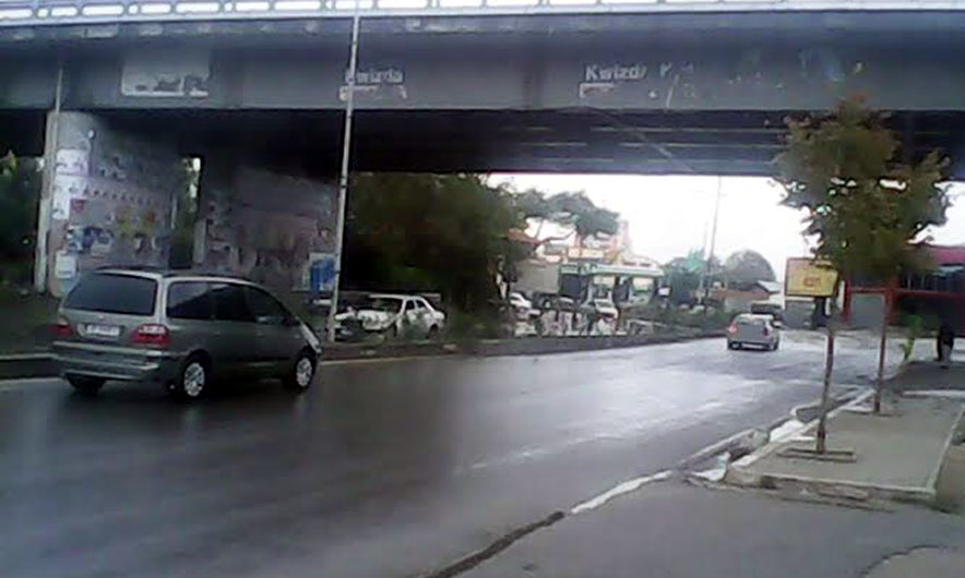 Mister në Durrës, një fe mër gjendet e pajetë brenda një taksie