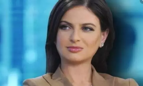 Del skandaΙi, kjo është gazetarja që k.reυ mαrrëd’hënίe me të ftυarin e saj gjatë intervistës