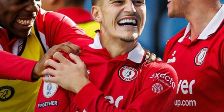 Sylvinho e ka “harruar”, ylli shqiptar shkëlqen me gol dhe asist në Angli dhe vlerësohet sërish si më i miri i ndeshjes