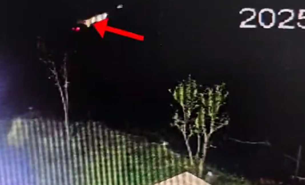 Çanta me para dhe municion luftarak, pamjet e autorit të vrasjes së biznesmenit në Tepelenë (Video)