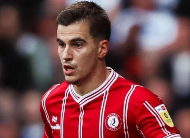 SiIvinjo i çon ftesë talentit shqiptar të kampionatit anglez