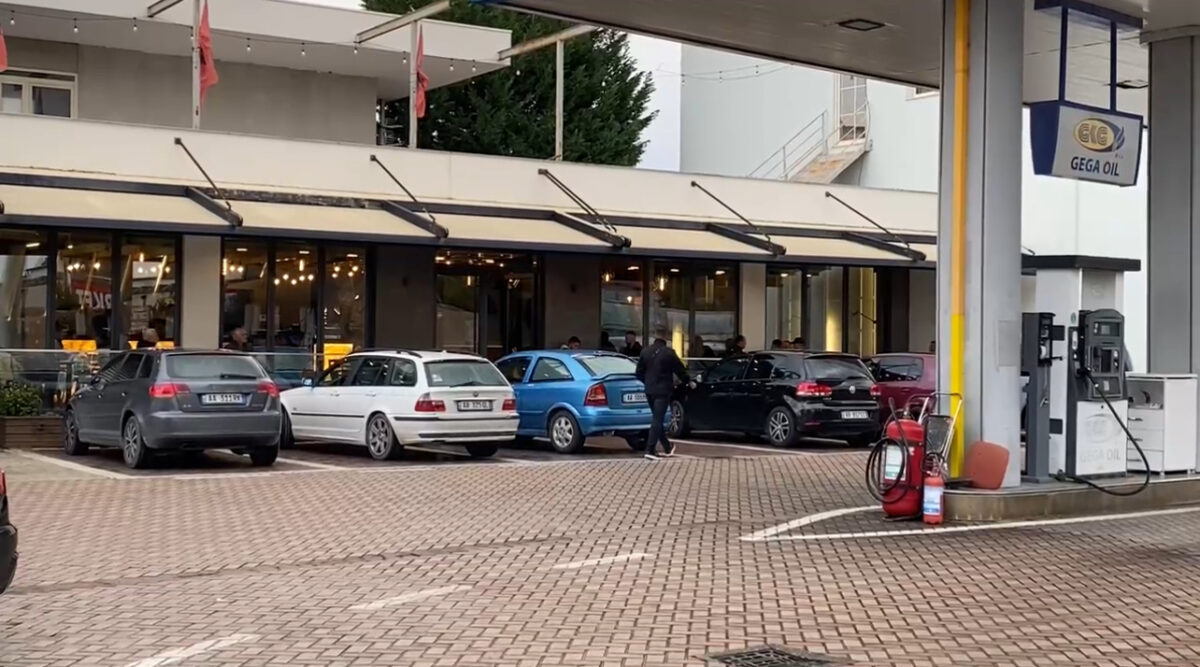 “Pse i flet kamerierit”/ Sherri për një kafe la dy të υdekur në Manëz, zbardhet dinamika