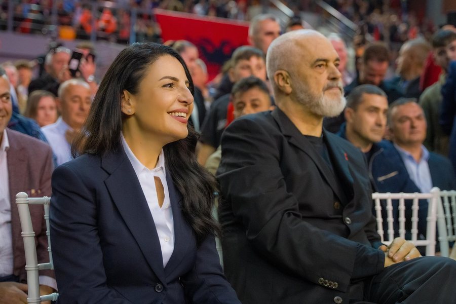 Pl*s në mbledhjen në Qeveri! Zbardhet sh*rri Rama-Balluku, ajo e tr*ndit: Unë do të…