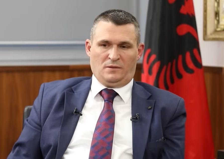 I k*rcënohet jeta? Altin Dumani e thote troc: Ja cfare po u ndodh gruas dhe dy vajzave te mia