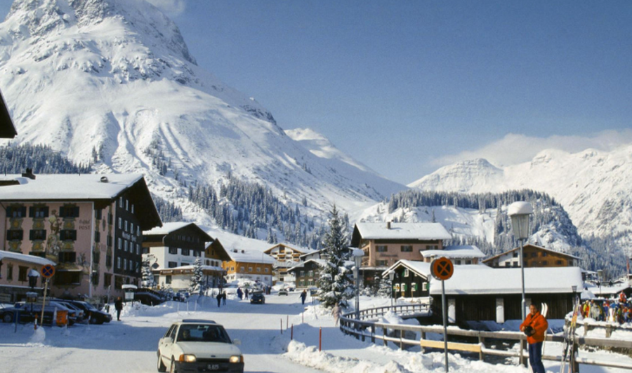 Shteti i BE po kërkon punëtorë, akomodim dhe ushqim falas