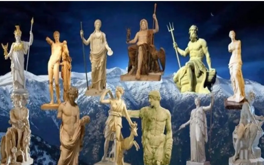 Shqipja është nëna e të gjitha gjuhëve dhe le të shikojmë 12 perënditë që shpejgohen vetëm me gjuhën shqipe (Foto)