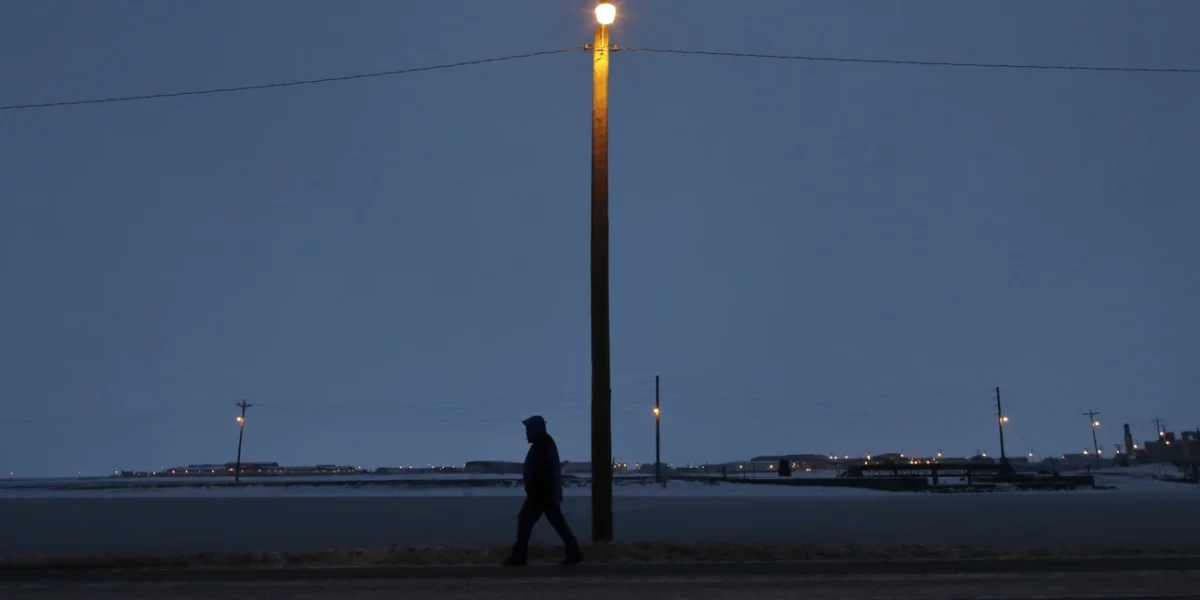 VIDEO/ Qyteti më verior i Amerikës i thotë lamtumirë diellit për 65 ditë, si është të jetosh në errësirë për tre muaj