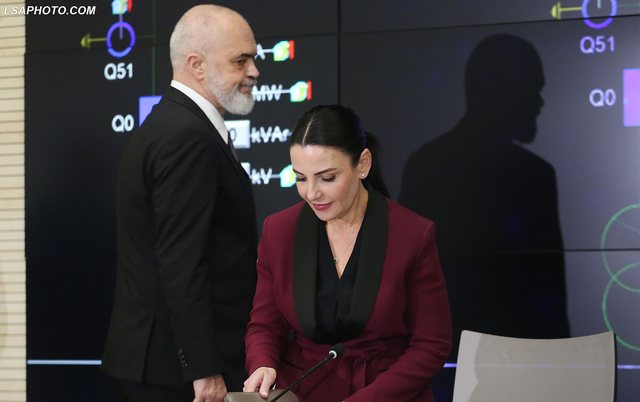 “Belinda Balluku do japë dorëheqje”/ Gazeta ‘Koha Jonë’: Ja çfarë MASE do marrë PS! (Do ARRESTOHET edhe një ish-ministër socialist)