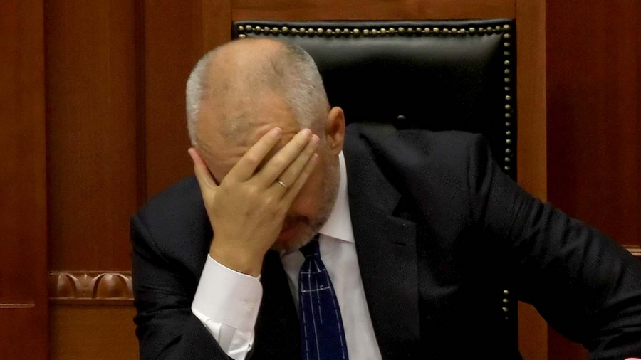 E RËNDË PER QYTETARET! Rama tregon vendimin për vitin tjetër! Do të hiqen të gjitha makinat që…