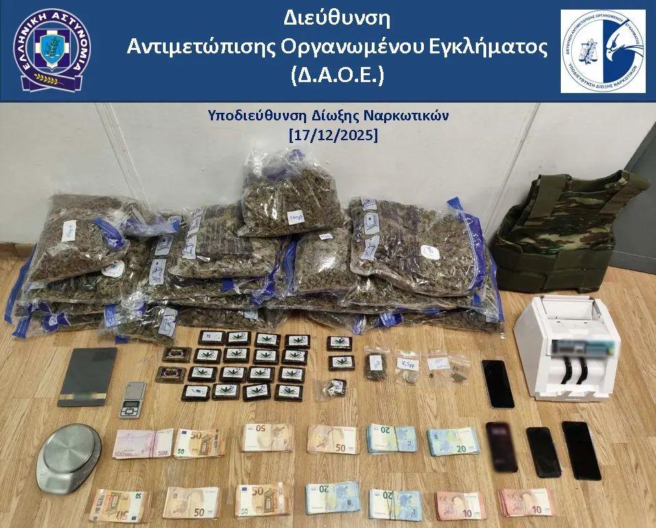 FOTO/ Goditet grupi i drogës në Greqi, mes tyre edhe këngëtari shqiptar