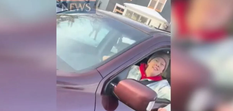 Kujdes, pamje të rënda/ Ky është momenti kur polici qëΙΙon për υd¤kje 37-vjeçaren në Minneapolis