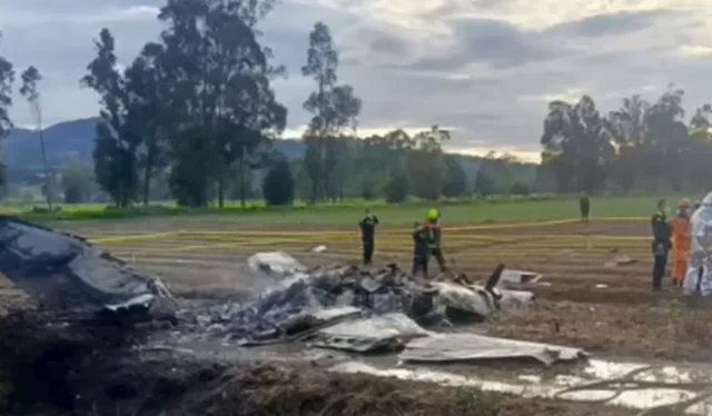 Rrëzohet aeroplani pas ngritjes nga pista, gjashtë υi ktima, mes tyre edhe këngëtari i njohur