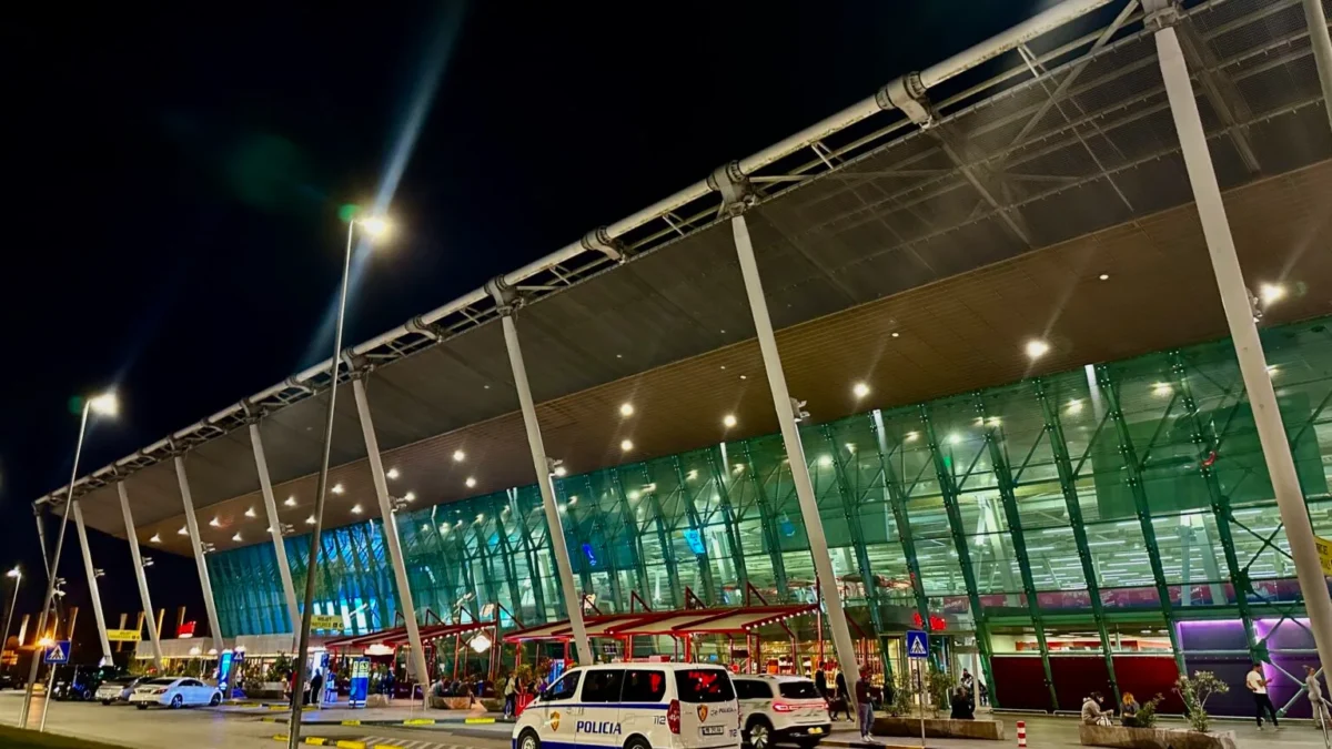 Niset për Itali, e pabesueshme cfare ju gjet ne trup te riut nga policia ne Rinas