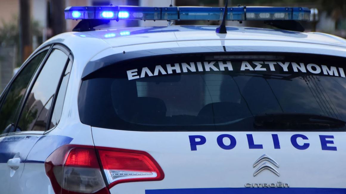 Kishte υrarë nënën më 2014-ën! E rëndë në Greqi, djali i merr jetën edhe babait të moshuar! Policia e gjeti trupin të futur brenda në…
