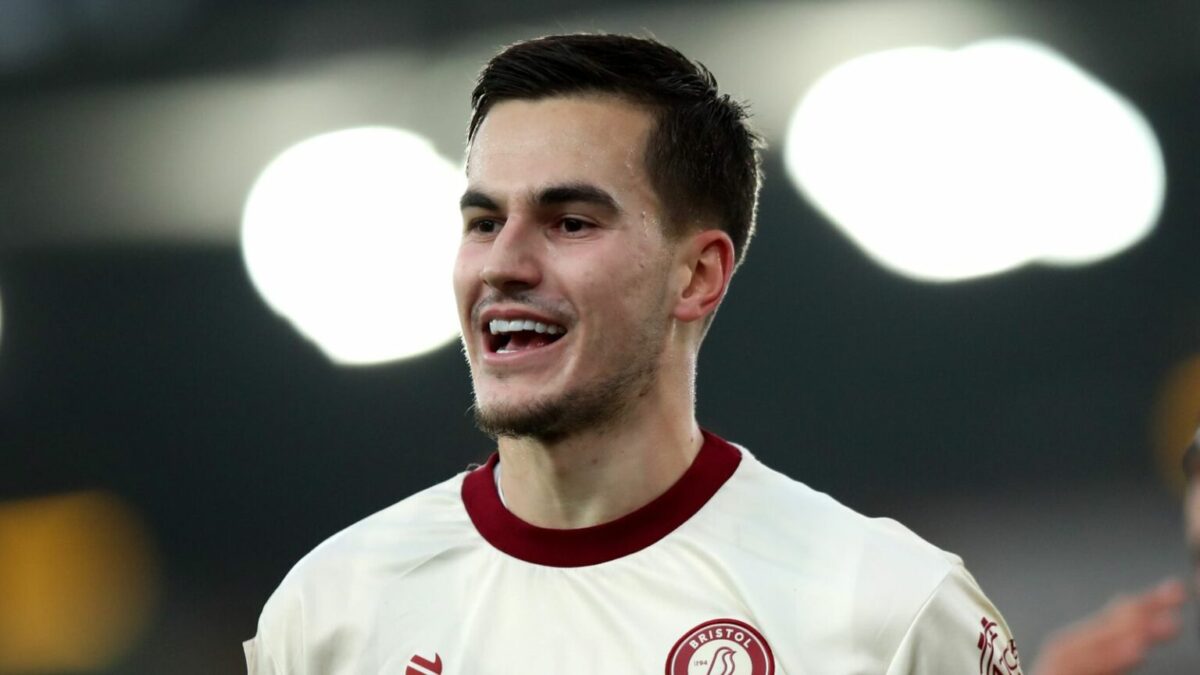 Video/ I harruar nga Sylvinho, por Mehmeti i bën nisje perfekte vitit të ri, gol në Angli