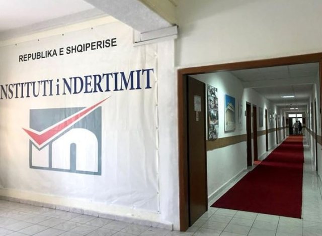 Belinda Balluku sapo njoftoi dorëheqjen e …