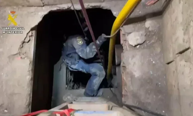 VIDEO: Tunel nëntokësor në Spanjë, sekuestrohen 17 tonë drogë dhe 1,4 milionë euro cash