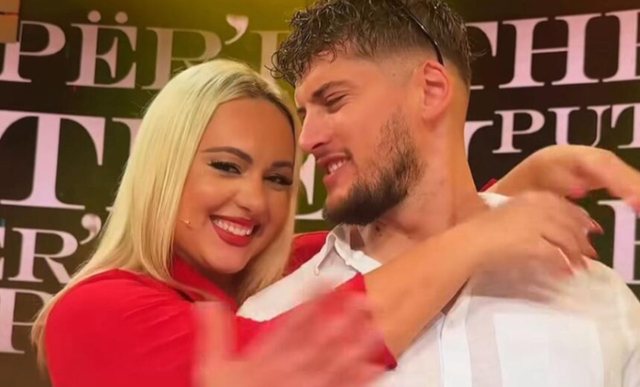 ‘Ndjenja nuk kam’, pas lajmit të shtatzënisë, Arnoldi lë pa fjalë Katerinën