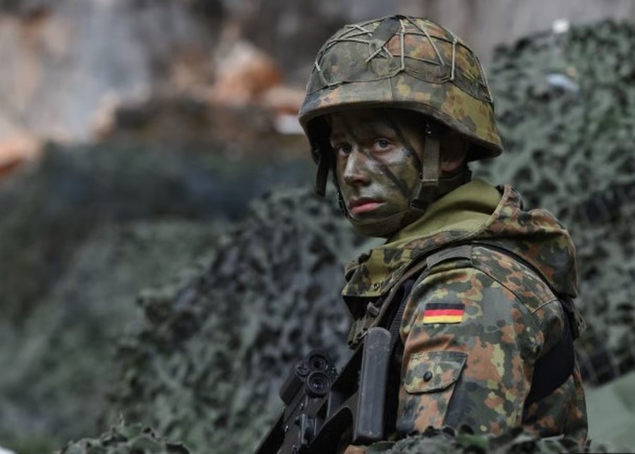 Gjermania në gatishmëri lufte, leje nga ushtria për meshkujt që largohen mbi 3 muaj jashtë vendit!
