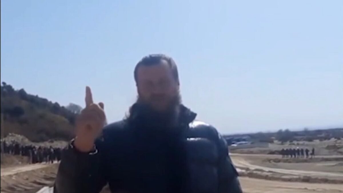 “Amanet gjaku”/ U vra  bashkë me gruan në atentat, VIDEO e Kreshnik Mujecit