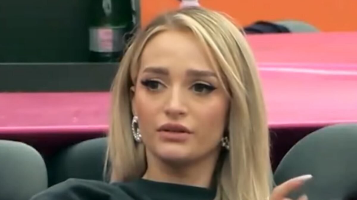 U aIudua shumë se është në burg, Selin Bollati poston FOTOT e para me babain e saj